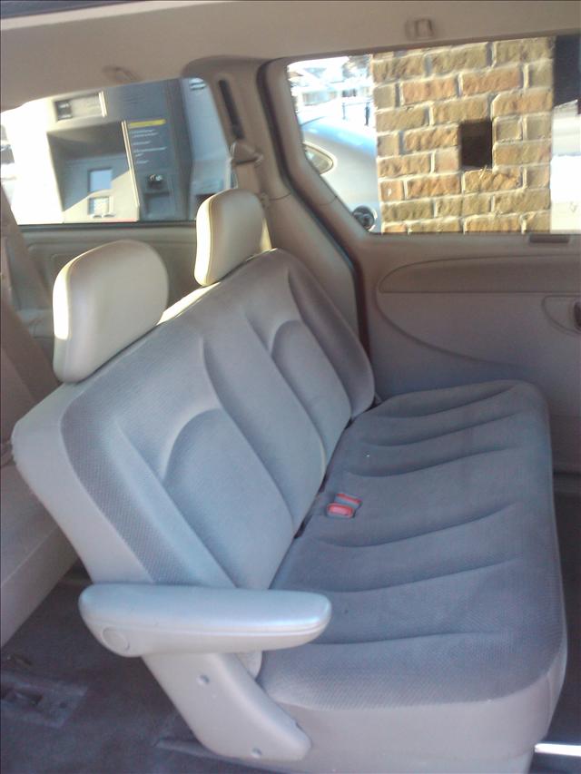 Dodge Grand Caravan 2002 photo 3
