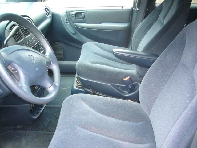 Dodge Grand Caravan 2002 photo 2