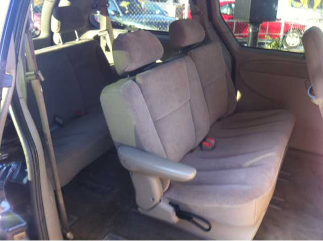 Dodge Grand Caravan 2002 photo 1