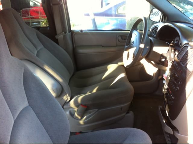 Dodge Grand Caravan 2002 photo 3