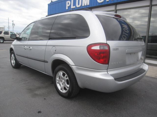 Dodge Grand Caravan 2002 photo 2