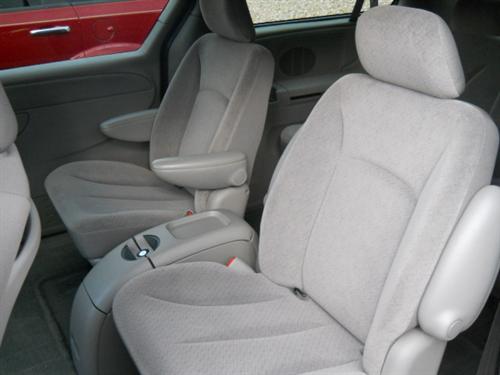 Dodge Grand Caravan 2002 photo 4