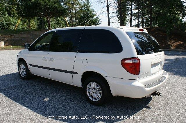 Dodge Grand Caravan 2002 photo 2