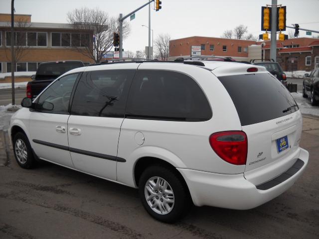 Dodge Grand Caravan 2002 photo 2