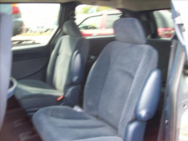 Dodge Grand Caravan 2002 photo 2