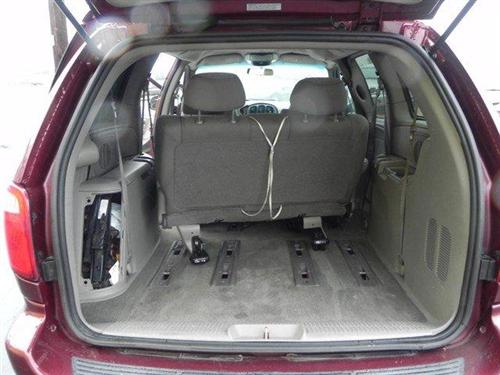 Dodge Grand Caravan 2002 photo 1