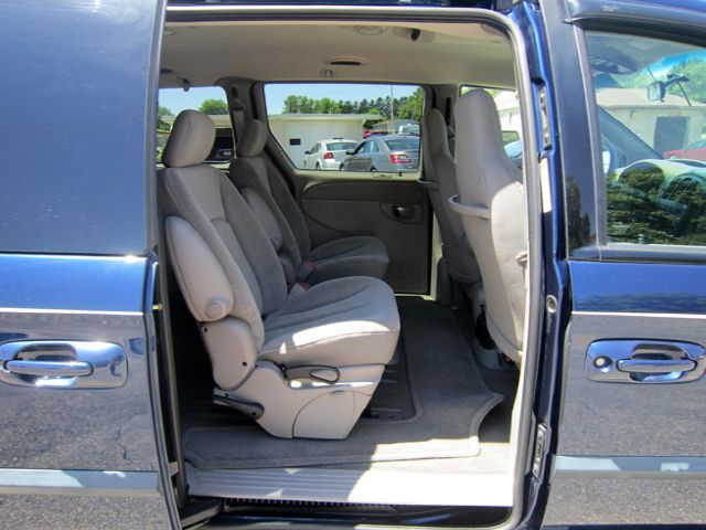 Dodge Grand Caravan 2002 photo 18