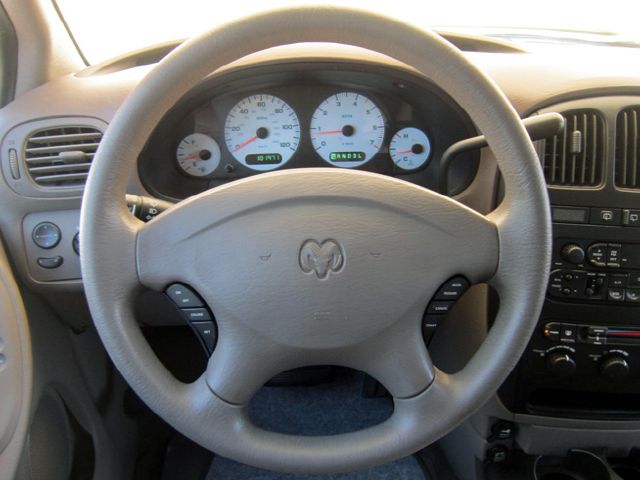 Dodge Grand Caravan 2002 photo 27