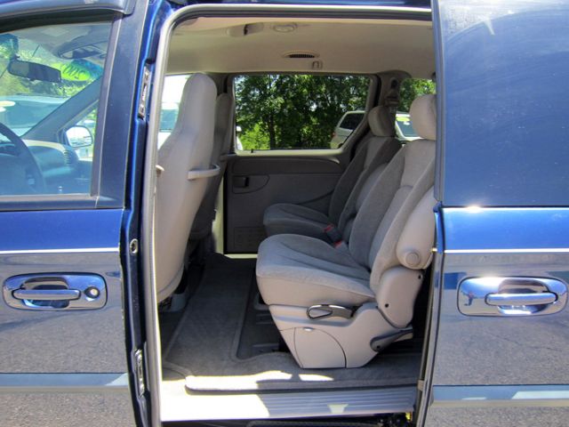 Dodge Grand Caravan 2002 photo 7
