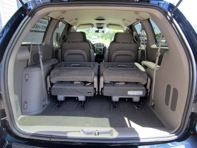 Dodge Grand Caravan 2002 photo 9