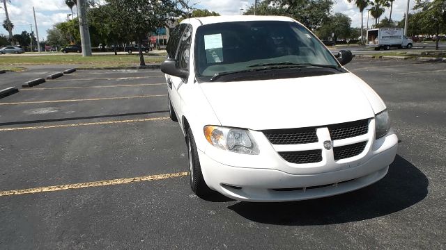 Dodge Grand Caravan 2002 photo 1