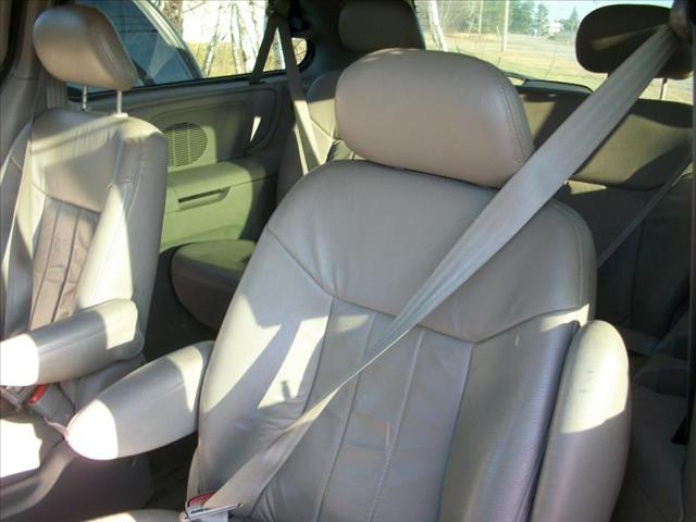 Dodge Grand Caravan 2002 photo 2