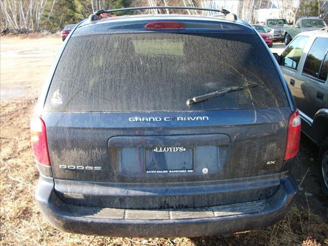 Dodge Grand Caravan 2002 photo 3