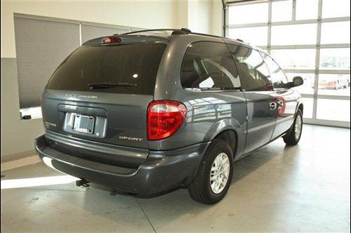 Dodge Grand Caravan 2002 photo 1