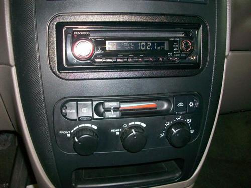 Dodge Grand Caravan 2002 photo 4