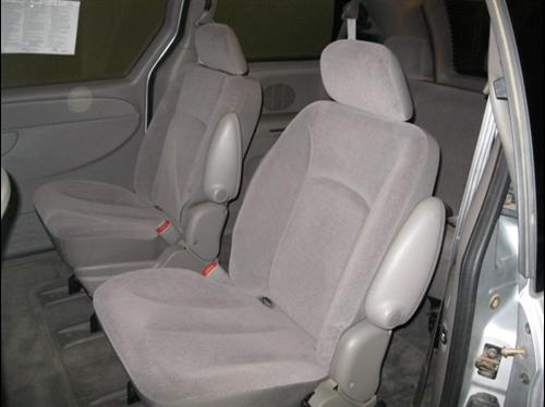 Dodge Grand Caravan 2002 photo 4