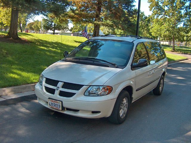 Dodge Grand Caravan 2002 photo 3