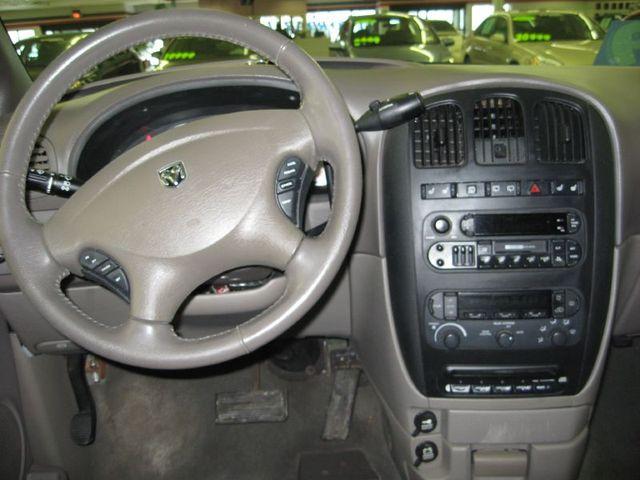 Dodge Grand Caravan 2002 photo 2