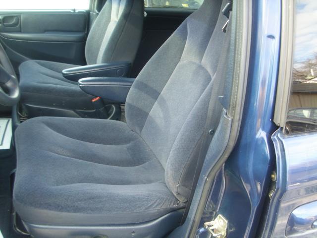 Dodge Grand Caravan 2002 photo 4