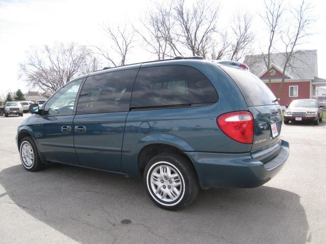 Dodge Grand Caravan 2002 photo 1