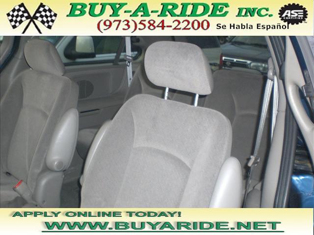 Dodge Grand Caravan 2002 photo 4