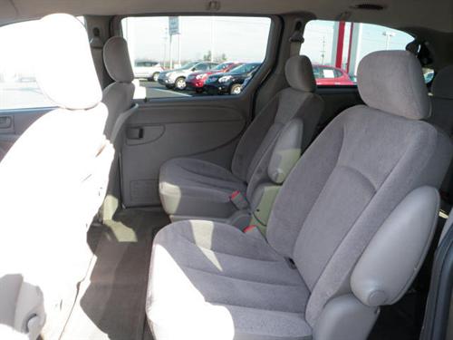 Dodge Grand Caravan 2002 photo 3