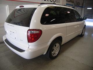 Dodge Grand Caravan 2002 photo 3