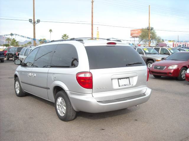 Dodge Grand Caravan 2002 photo 2