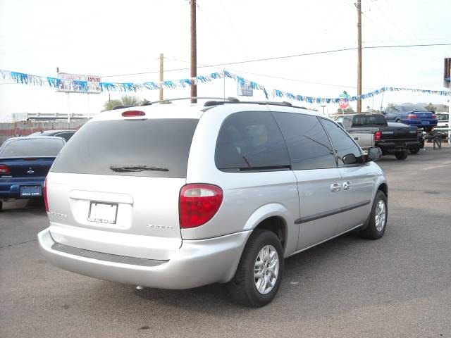 Dodge Grand Caravan 2002 photo 3
