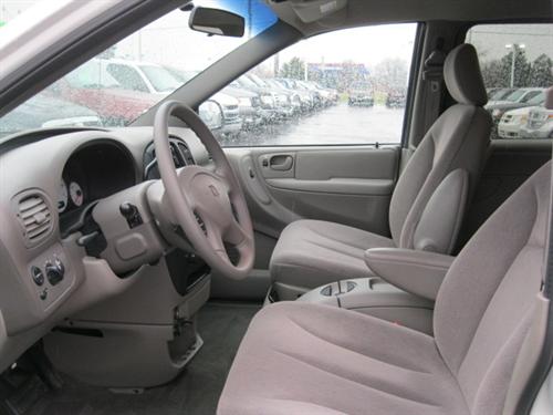 Dodge Grand Caravan 2002 photo 1