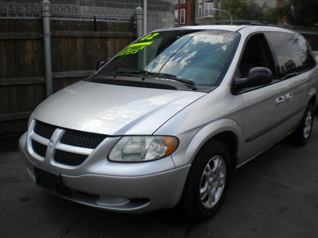 Dodge Grand Caravan 2002 photo 2