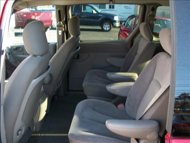 Dodge Grand Caravan 2002 photo 2