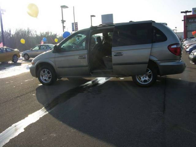 Dodge Grand Caravan 2002 photo 1