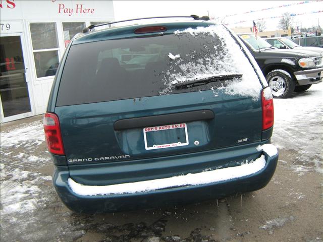 Dodge Grand Caravan 2002 photo 3