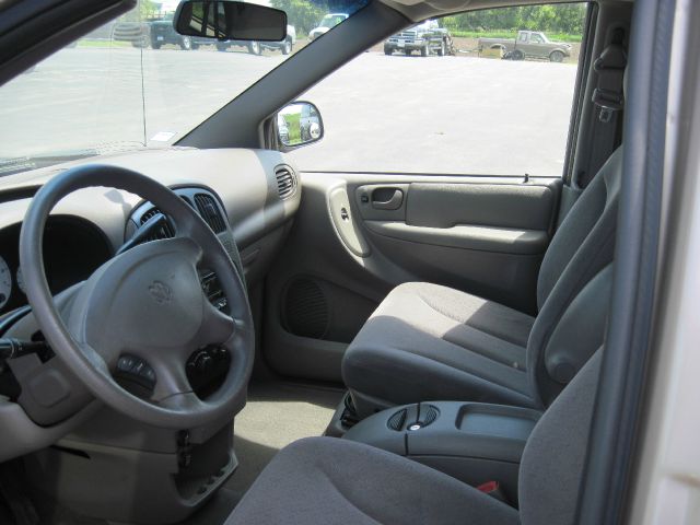 Dodge Grand Caravan 2002 photo 2