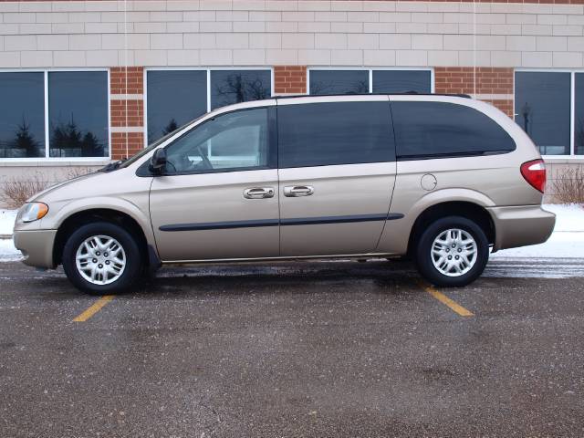Dodge Grand Caravan 2002 photo 1