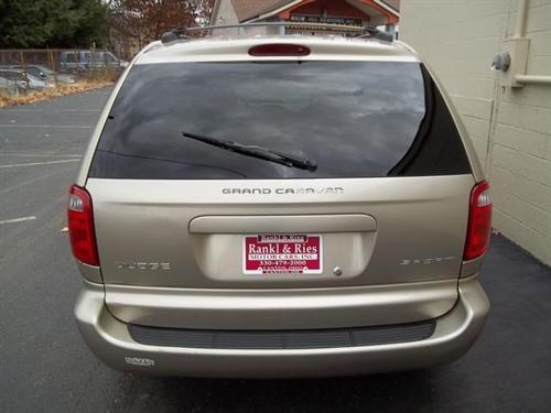 Dodge Grand Caravan 2002 photo 3