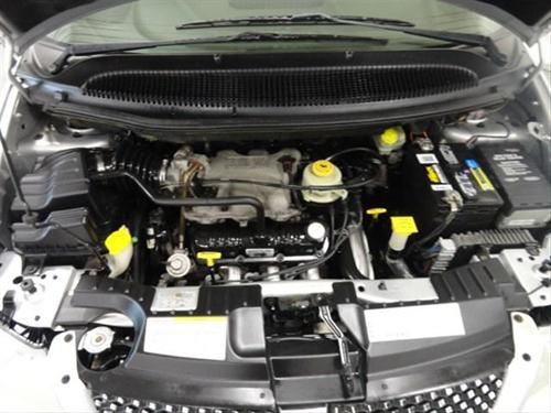 Dodge Grand Caravan 2002 photo 2