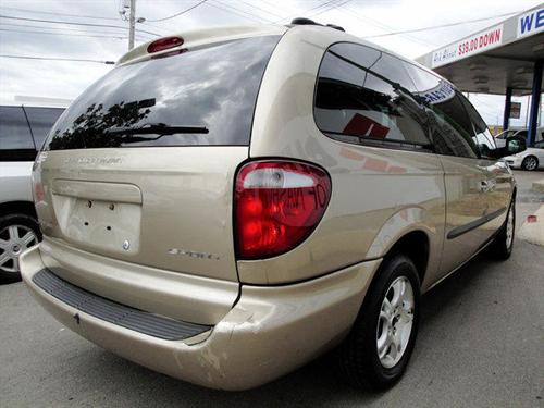 Dodge Grand Caravan 2003 photo 1