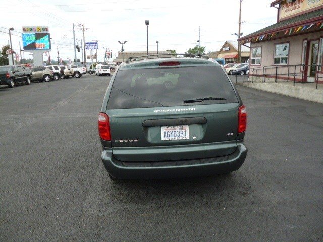 Dodge Grand Caravan 2003 photo 2