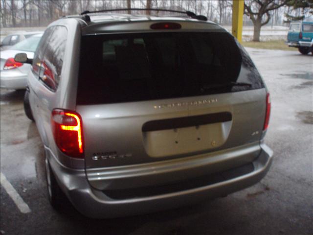 Dodge Grand Caravan 2003 photo 3