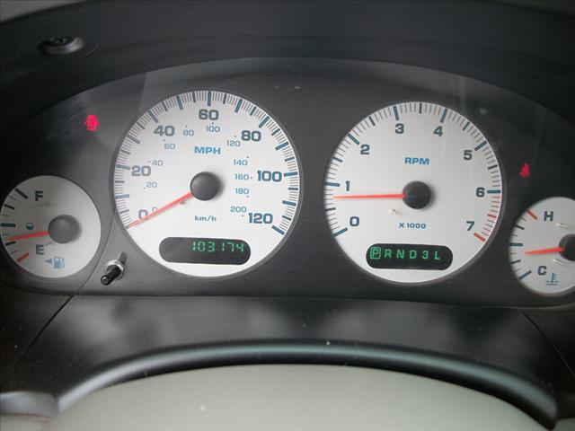 Dodge Grand Caravan 2003 photo 3