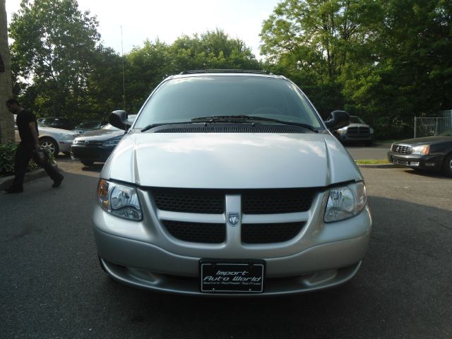 Dodge Grand Caravan 2003 photo 17