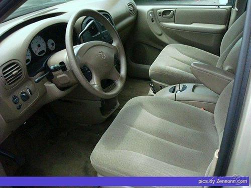 Dodge Grand Caravan 2003 photo 2