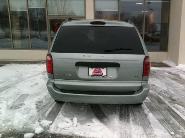 Dodge Grand Caravan 2003 photo 2