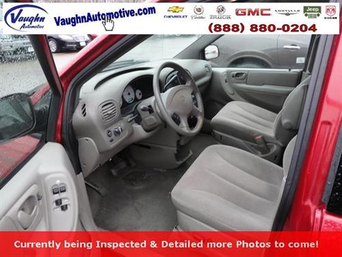 Dodge Grand Caravan 2003 photo 3