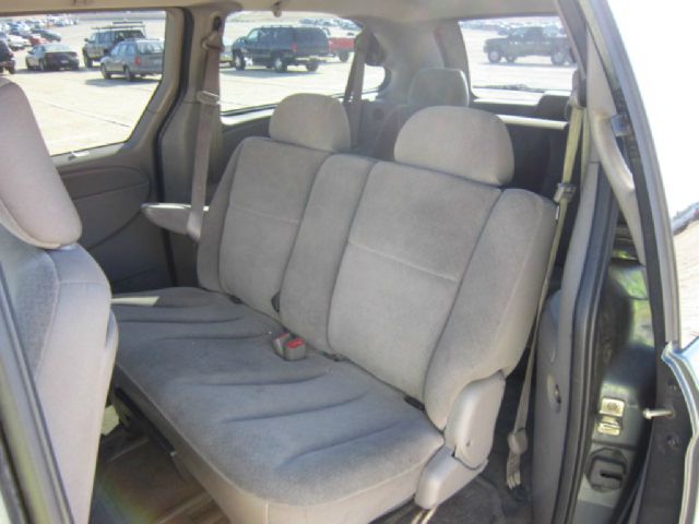 Dodge Grand Caravan 2003 photo 1
