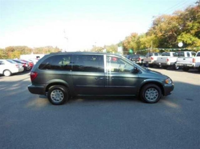 Dodge Grand Caravan 2003 photo 3