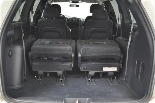 Dodge Grand Caravan 2003 photo 1