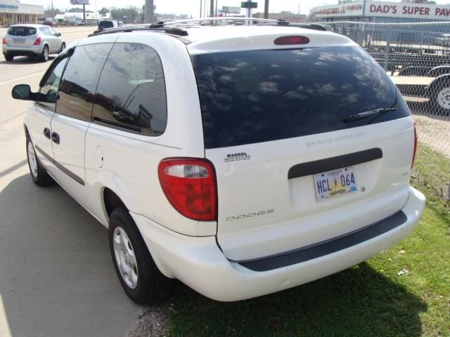 Dodge Grand Caravan 2003 photo 2